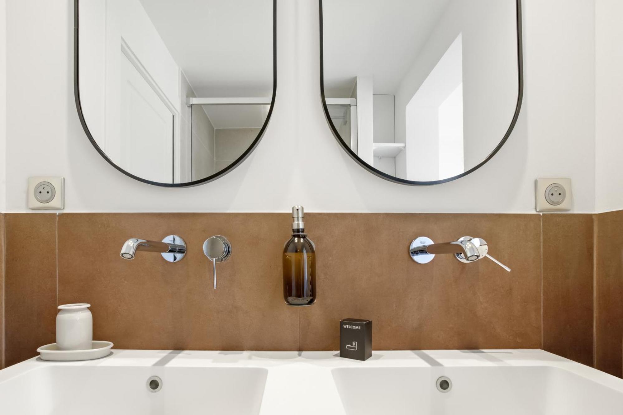 Magnifique 3 Pieces - Proximite Place Des Lices Avec Parking 쎙뜨호뻬 외부 사진